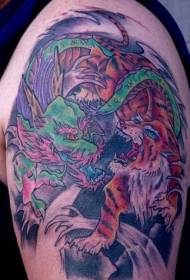 Patró de tatuatge de drac verd tigre de braç gran