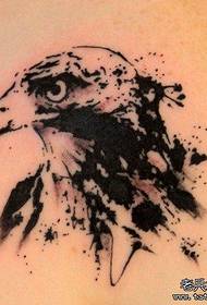 'n klassieke gewilde inkt arend tattoo patroon