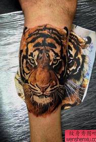 perna masculina popular dominador tigre cabeça tatuagem padrão