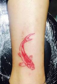 小腿上的彩色紅色魷魚紋身圖案