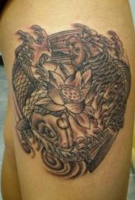 zampa marrone yin e yang pesce e loto modello tatuaggio