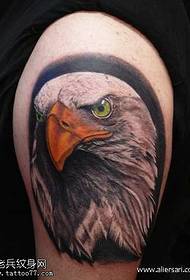 model de tatuaj de vultur braț