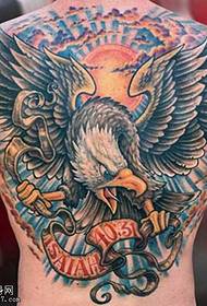 повний задній орел татуювання візерунок