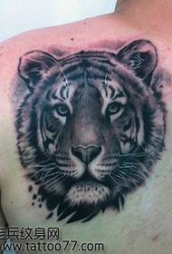 i-back domineering tiger head tattoo iphethini