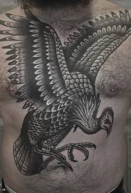 modèle de tatouage poitrine grand aigle