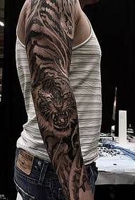 Patró de tatuatge de tigre tradicional