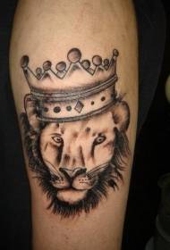 獅子皇冠紋身圖案