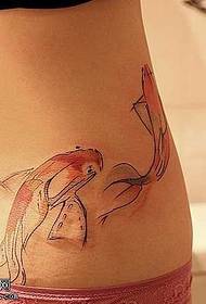 белдік акварельмен кальмар татуировкасы үлгісі