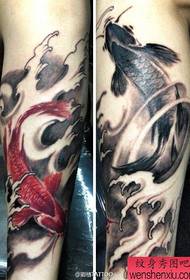 lep in priljubljen vzorec tatoo lignjev s črnilom
