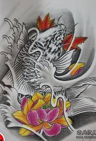 modeli i tatuazhit të burrit: ngjyra kallamar me lotus kungull model tatuazh fletë