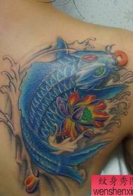 Mädchen Schulter Farbe Tintenfisch Lotus Tattoo Muster