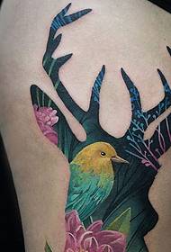 Исклучителна животинска и цвет двојна изложеност шема на тетоважа од уметникот тетоважа Андре