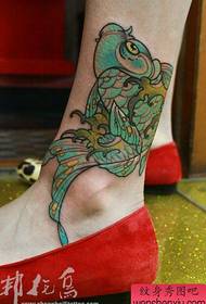 kāju populārā krāsainā mazā kalmāra tetovējuma raksts