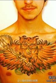 მამრობითი წინა გულმკერდის სუპერ სიმპათიური owl tattoo ნიმუში