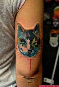 手臂的概念風格貓紋身圖案