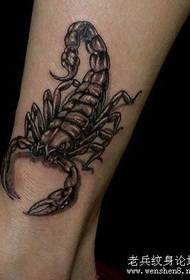 Scorpion tattoo pattern: priljubljen klasični vzorec tatoo za pinceto