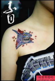 iphethini ye-classic shark tattoo epholile ehlombe lentombazane engu-132412-ubuhle oalweni okhalweni lwephethini ye-twiga