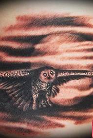 порекомендуйте популярный рисунок татуировки совы