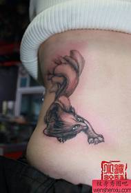 kagandahan baywang klasikong siyam na-tailed fox tattoo pattern