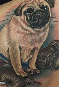 Iphethini le-Bulldog tattoo
