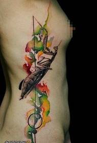 Patró de tatuatge amb salts d'aigua en aquarel·la