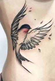 funguje niekoľko elegantných a dynamických lastovičiek Watercolor a ďalších motívov tetovania vtákov
