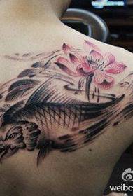 rameno krásne klasické atramentové chobotnice tetovanie vzor
