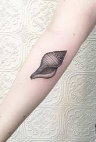 arm op de arm Zwarte zee draad lichaam schets techniek punt tattoo tattoo geometrische tattoo patroon