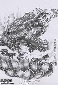 black and white lotus seat gold 蟾 manuscript tattoo pattern