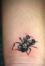 epekto sa tinuud nga tattoo sa insekto