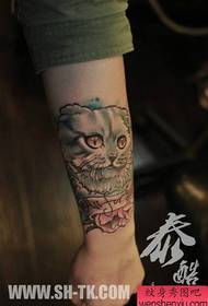 рука популярный милый кот рисунок татуировки