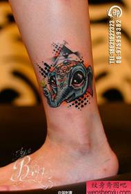 disegno del tatuaggio gamba elefante pop pop
