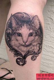 un motif de tatouage de chat avec une jambe 132928 - joli motif de tatouage de chat arrière pour les filles