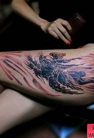 ноги дівчат популярний класичний візерунок татуювання кролика з чотирма крилами
