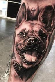 sladak i lijep uzorak tetovaža kućnih pasa