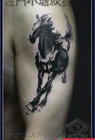 arm populaire klassieke zwarte en witte inkt paard tattoo patroon