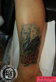 o se pope lauiloa i le vae Le elemene tattoo Elephant