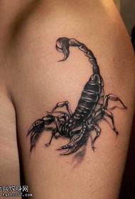 rankos nuodų skorpiono tatuiruotės modelis