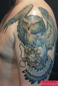 klasický sova tetování vzor pro chlapce 132962 - mužské nohy klasický hezký sova tetování vzor