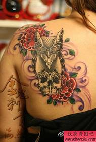 motif de tatouage populaire hibou cool épaule arrière fille
