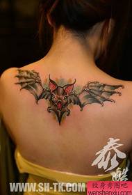 mergaičių nugaros klasikinis gražus šikšnosparnių tatuiruotės modelis