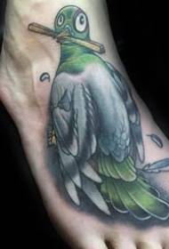 un groupe d'œuvres d'art de tatouage de pigeons animaux