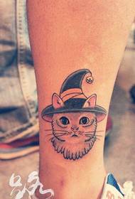 padrão de tatuagem de gatinho fofo de perna