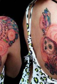 djevojka leđa popularan lijepa boja sova uzorak tetovaža