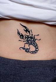 vyraujantis skorpiono totemo tatuiruotės modelis