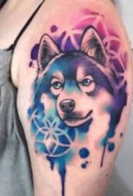 modri vzorec tetovaže hišnih ljubljenčkov v slogu akvarela