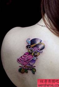ομορφιά πίσω πρότυπο τατουάζ κουκουβάγια χρώμα