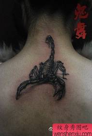 modello di tatuaggio popolare scorpione cool collo ragazza