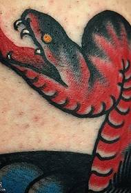 parte traseira do patrón de tatuaxe de serpe grande