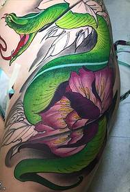 Pattu di tatuaggio di lotus verde serpente hip